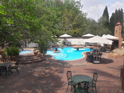 BBQ facilities, Swimming pool