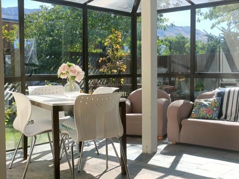 Seating area, Dining area, Garden view