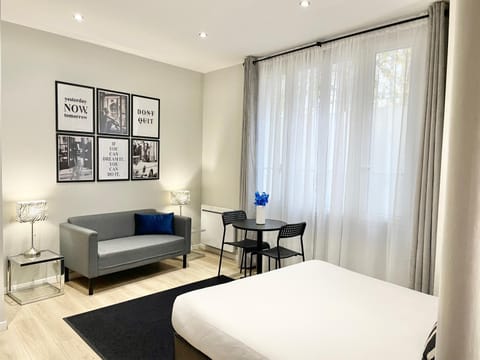 Charming Studio Paris la Défense Apartment in Puteaux