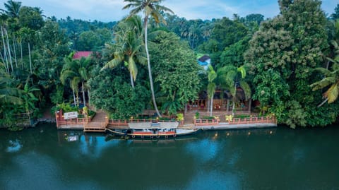 Nearby landmark, Lake view
