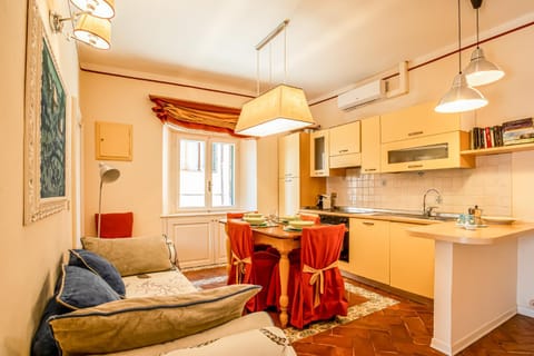 Kitchen or kitchenette, Living room, Dining area