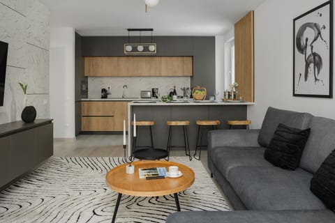 Coffee/tea facilities, Kitchen or kitchenette, Living room, Seating area, Dining area, minibar