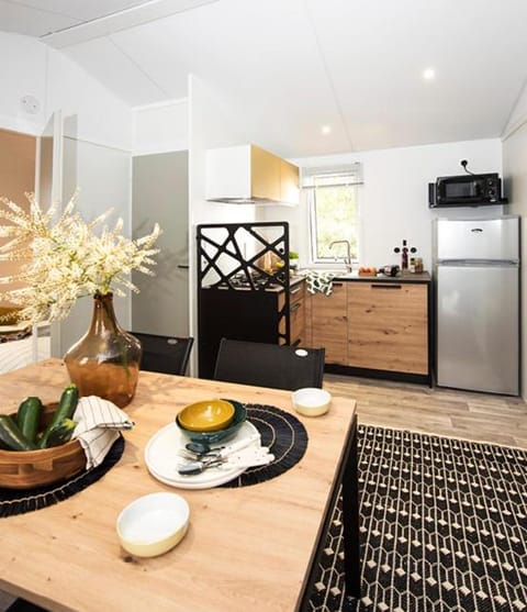 camping les pêcheurs Campground/ 
RV Resort in Jura