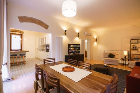 Kitchen or kitchenette, Living room, Dining area, kitchen