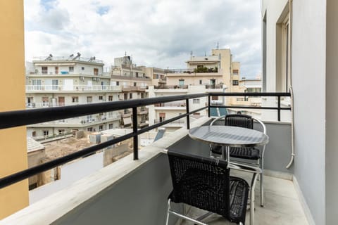 Balcony/Terrace, City view
