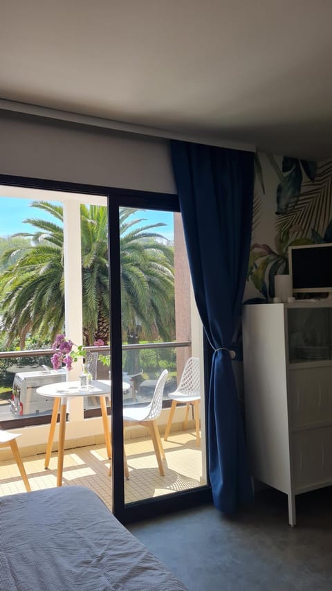 Balcony/Terrace, Living room, Bedroom