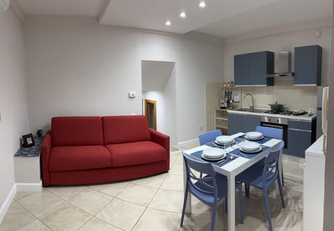 Bed, Kitchen or kitchenette, Living room, Seating area, Dining area, minibar, pet friendly, stove