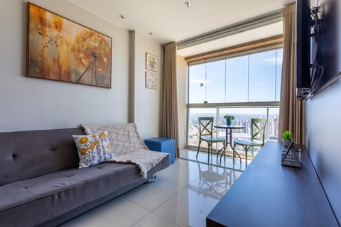 View (from property/room), Balcony/Terrace, Living room