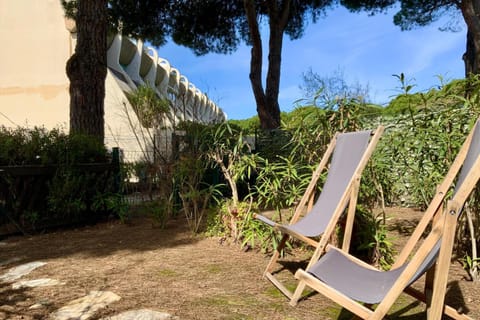 Spring, Day, Garden, Garden view, sunbed