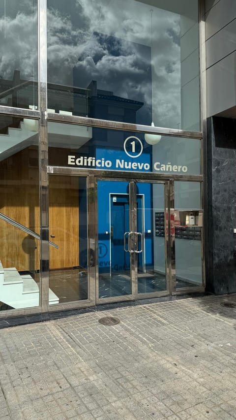 Property building, Facade/entrance, Lobby or reception