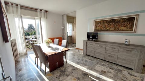 Magnolia Holiday Apartment Apartment in Lazise
