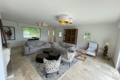 Living room, air conditioner