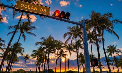 Neighbourhood, Sunset