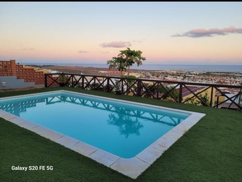 Pool view, Sea view, Swimming pool