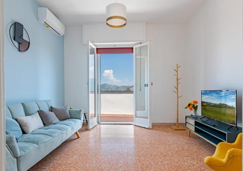 Living room, air conditioner