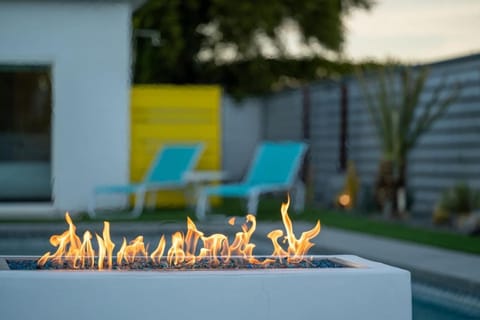 Villa Mosaic Vibrant Palm Springs Retreat House in Palm Springs