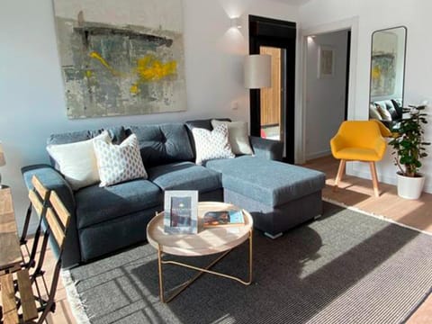 Restaurant/places to eat, Spring, Activities, Winter, Summer, Billiard, Children play ground, Darts, Game Room, Balcony/Terrace, Living room, Hiking, Sea view, Swimming pool, Sports, Breakfast, children, children, young children, young children, older children, older children, group of guests, group of guests, Family, Family, Parking, heating, internet, internet, pet friendly, pet friendly, laundry, air conditioner