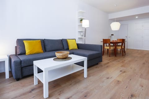 Communal lounge/ TV room, Living room