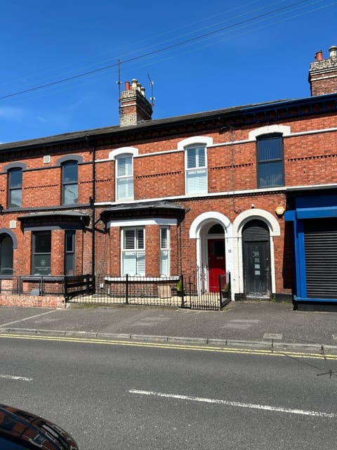 Charming Victorian Terrace, South Belfast House in Belfast