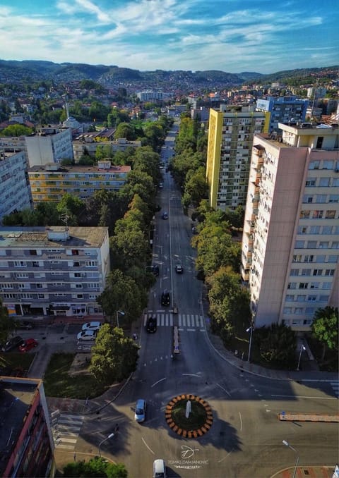 Property building, Day, Neighbourhood, Natural landscape, Bird's eye view, City view, Street view, Location