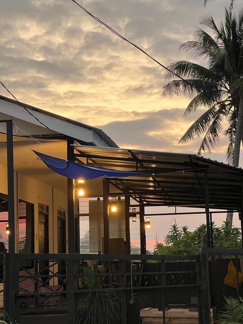 Property building, Patio, Sunrise, Sunset