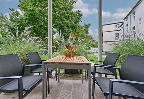 Patio, Balcony/Terrace, Garden view