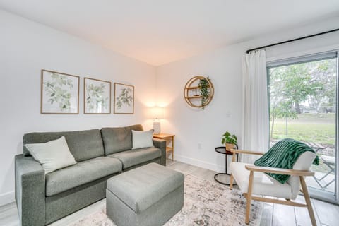 Modern Florida Bungalow 3 Miles to Winter Garden! House in Winter Garden