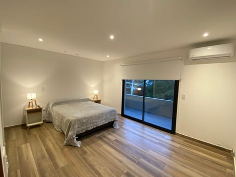 Bed, Photo of the whole room, Bedroom, air conditioner