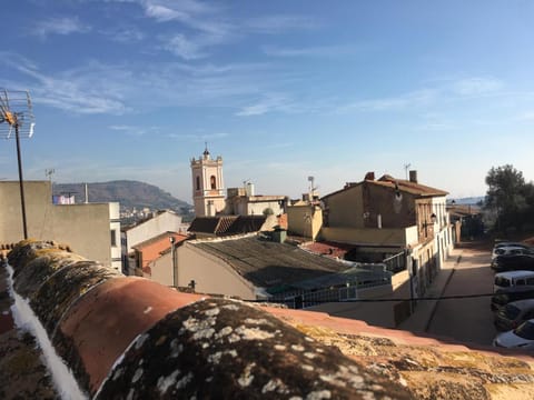 Mountain view, Sea view, Street view