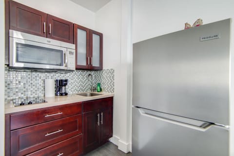 Charming Large Studio Near Ocean Dr - South Beach Apartment in Flamingo Lummus