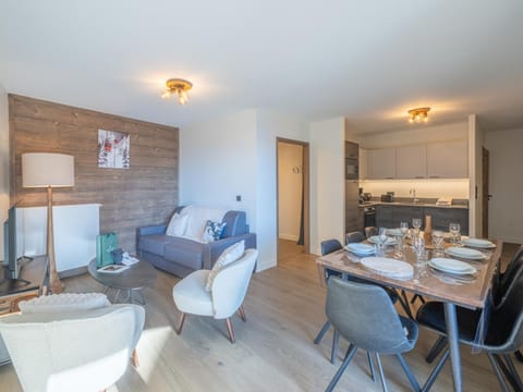 Appartement de standing à Alpe d'Huez avec WIFI et Parking, pour 4A+2E - FR-1-645-66 Apartment in Huez