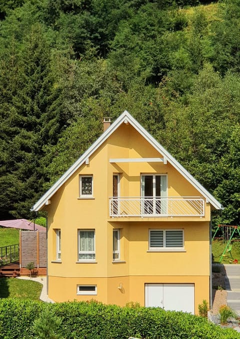 Property building, Natural landscape, Mountain view