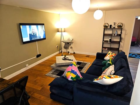 Communal lounge/ TV room