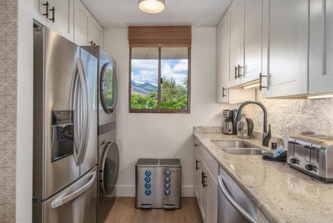 Chic Condo— Renovated & Refurnished 2023 / 2024 House in Maalaea