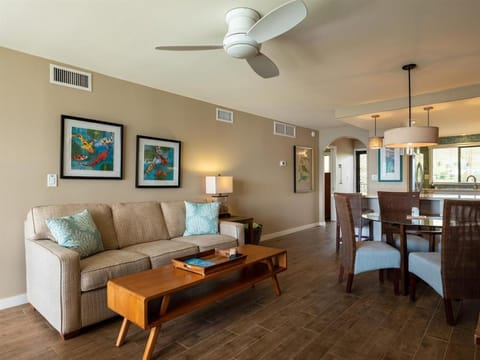 Ma'alaea Kai 408 — Fully Remodeled — Designer Fini House in Maalaea