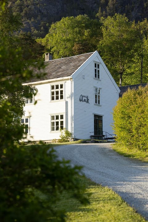 Property building, Spring, Day