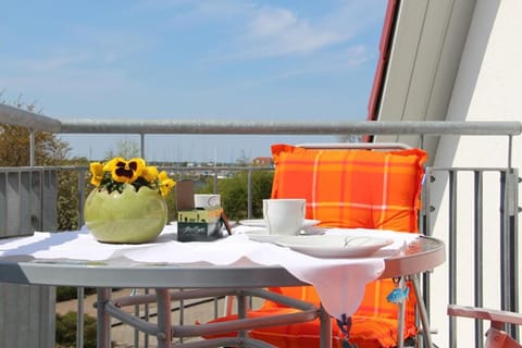 View (from property/room), Balcony/Terrace, Seating area