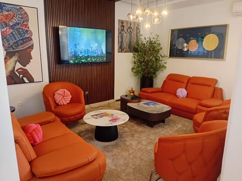 Communal lounge/ TV room