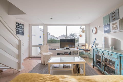 Communal lounge/ TV room, Living room