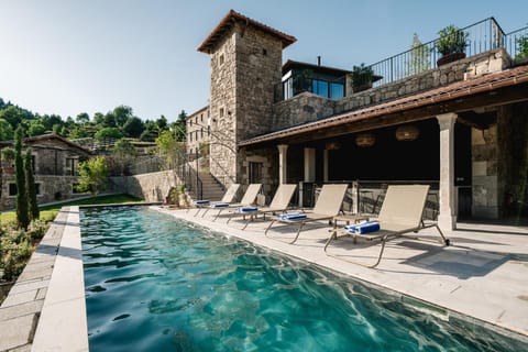 Swimming pool, Swimming pool