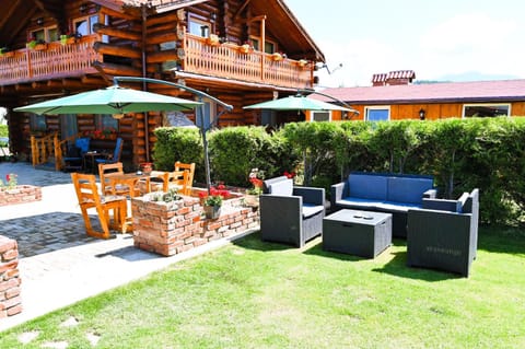 Property building, Seating area