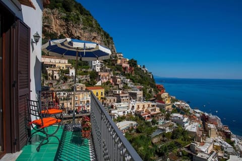 City view, Mountain view, Sea view