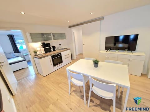 TV and multimedia, Kitchen or kitchenette, Dining area, dishwasher, minibar, pet friendly, stove, toaster
