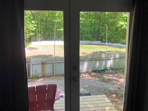 Hockey Themed Room with Wooded Trails Apartment in Michigan