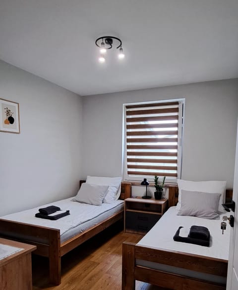 Bed, Photo of the whole room, towels