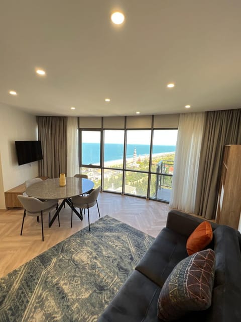 Natural landscape, TV and multimedia, Living room, Seating area, Evening entertainment, Bedroom, Mountain view, Sea view