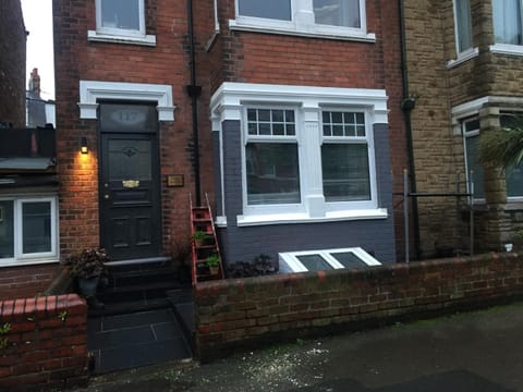 Vere House, Apartment 1, spacious & great location Apartment in Scarborough