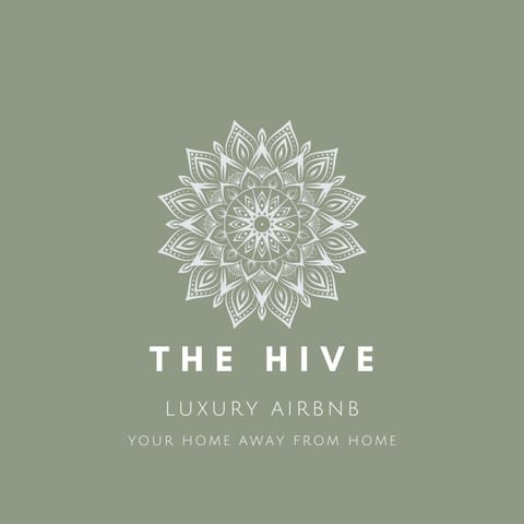 The Hive - Luxury Ensuite Room - Full Privacy as only room on the top floor! Vacation rental in Dublin