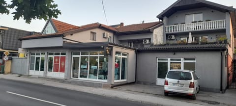 Property building, Location