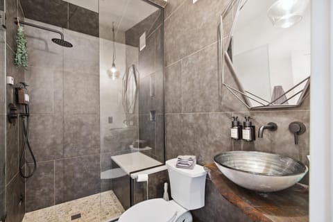 Chief's Head Peak Apartment in Allenspark